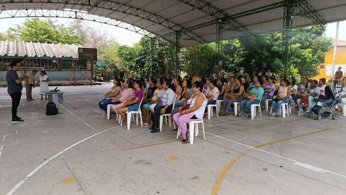 Jornada de Startin con familias en una institución educativa